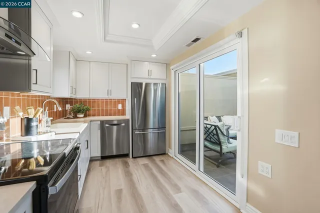 $675,000 | 2308 Tice Creek Drive, Unit 5, Walnut Creek, CA 94595