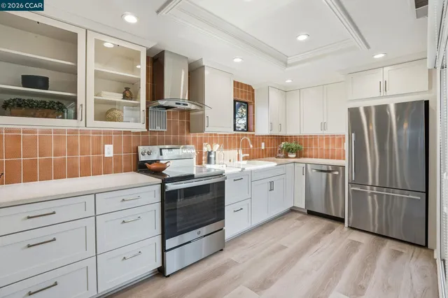 $675,000 | 2308 Tice Creek Drive, Unit 5, Walnut Creek, CA 94595