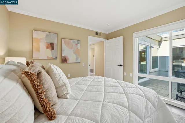 $675,000 | 2308 Tice Creek Drive, Unit 5, Walnut Creek, CA 94595