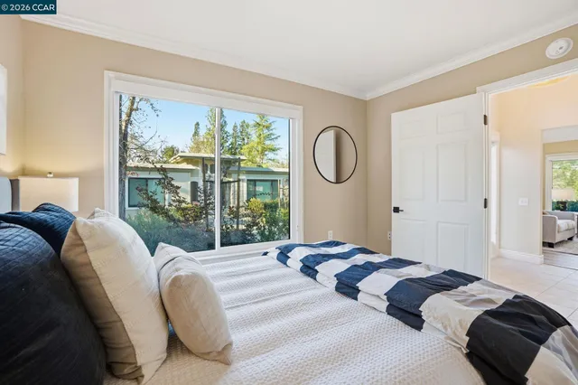 $675,000 | 2308 Tice Creek Drive, Unit 5, Walnut Creek, CA 94595