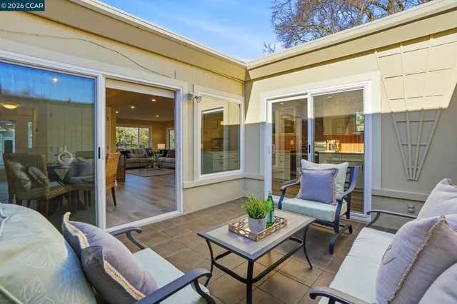 $675,000 | 2308 Tice Creek Drive, Unit 5, Walnut Creek, CA 94595