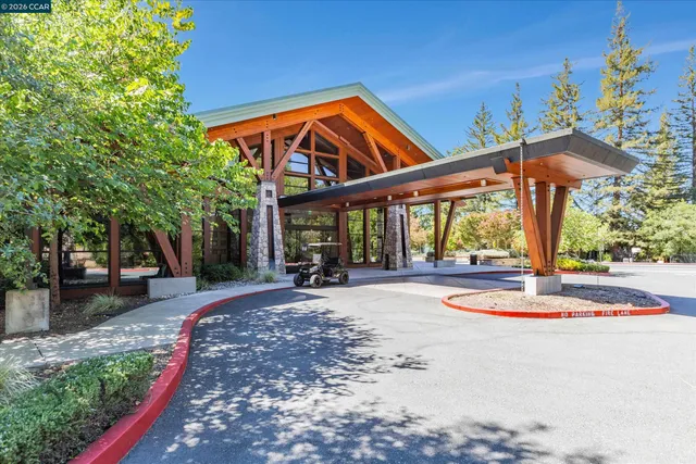 $675,000 | 2308 Tice Creek Drive, Unit 5, Walnut Creek, CA 94595