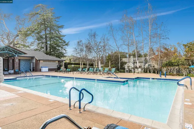 $675,000 | 2308 Tice Creek Drive, Unit 5, Walnut Creek, CA 94595