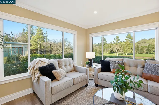 $675,000 | 2308 Tice Creek Drive, Unit 5, Walnut Creek, CA 94595