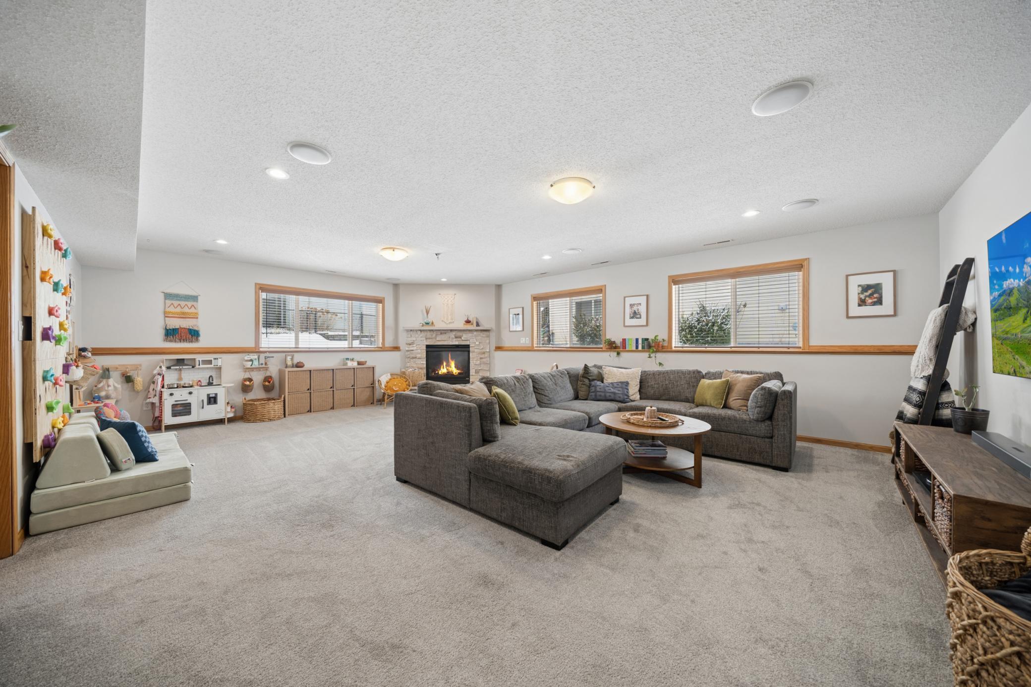 5336 Duvall Street Northwest Rochester, MN 55901 - Photo 21 of 35 Gallery Image 21