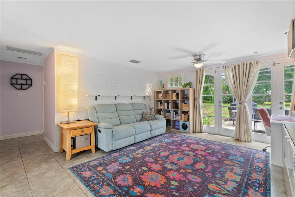 4225 Swift Road Sarasota, FL 34231 - Photo 2 of 26 Gallery Image 2