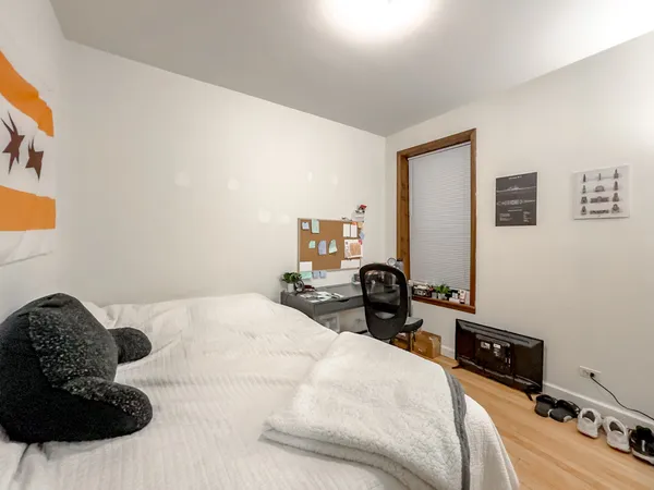 $2,928 | 6711 North Sheridan Road, Unit 1N, Chicago, IL 60626