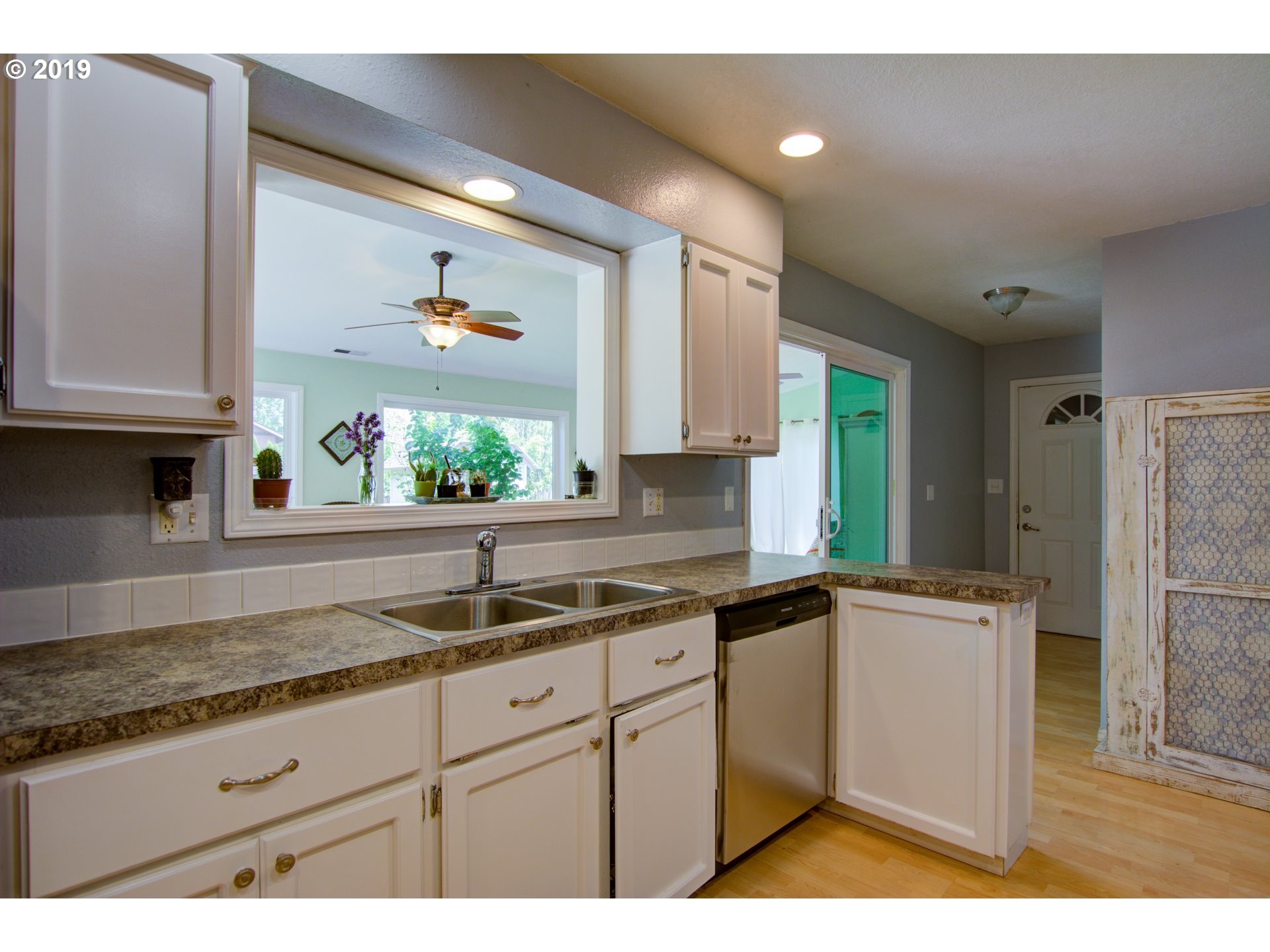 1520 Thatcher Road Forest Grove, OR 97116 - Photo 3 of 14 Kitchen