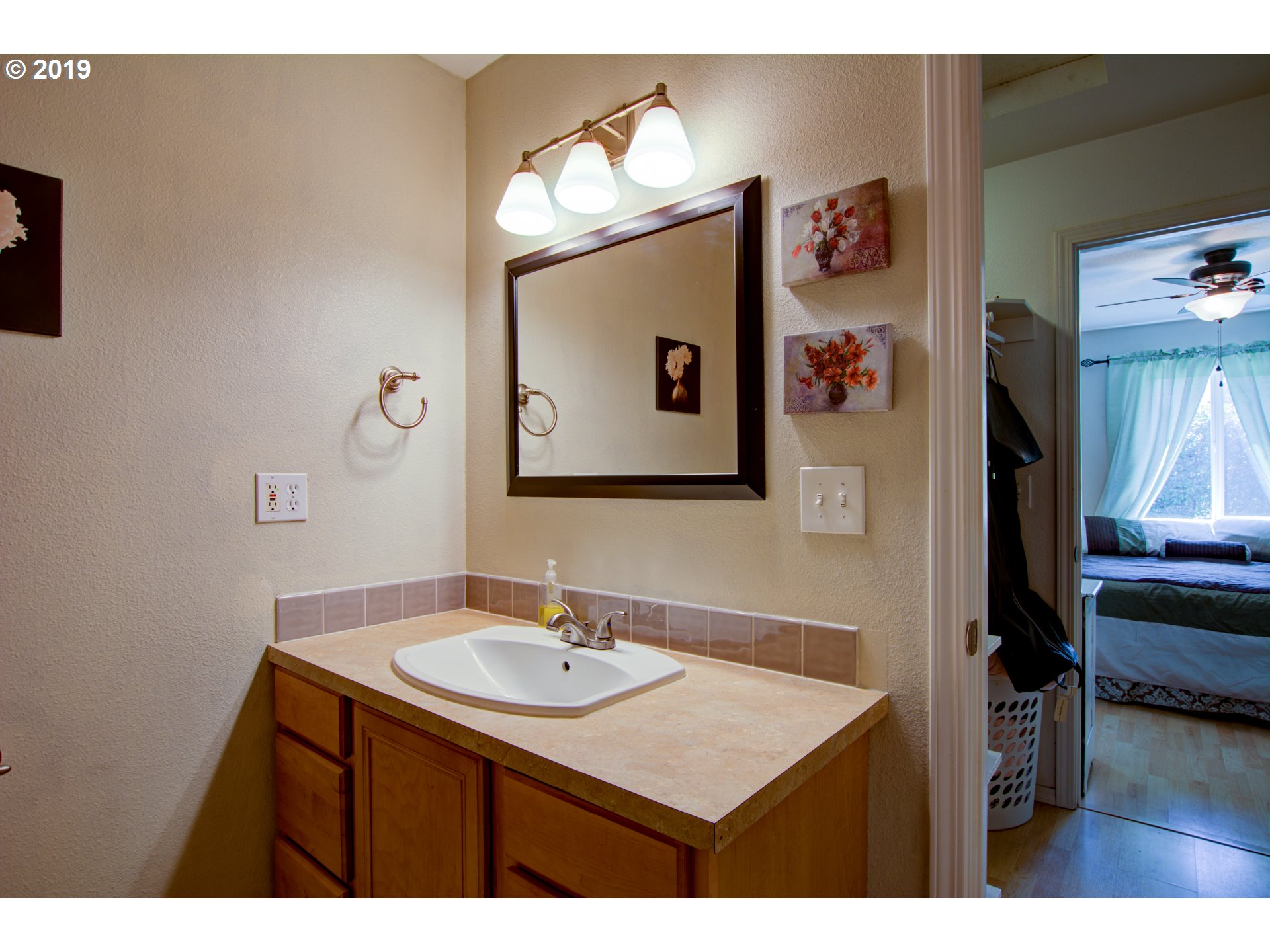 1520 Thatcher Road Forest Grove, OR 97116 - Photo 7 of 14 Attached Bathroom