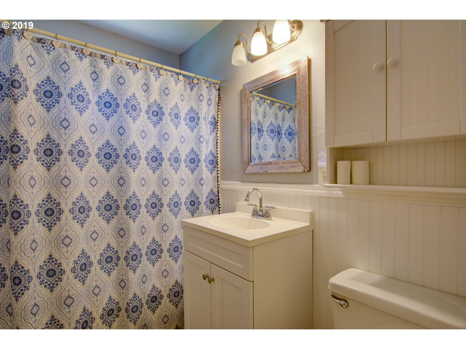 1520 Thatcher Road Forest Grove, OR 97116 - Photo 9 of 14 Bathroom