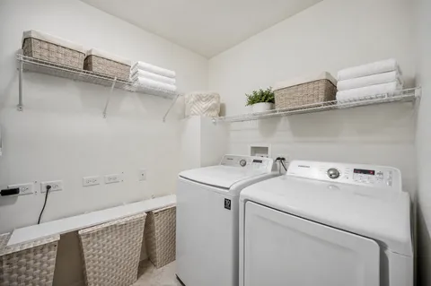 $499,000 | 3155 Coral Lane, Unit 335, Glenview, IL 60026