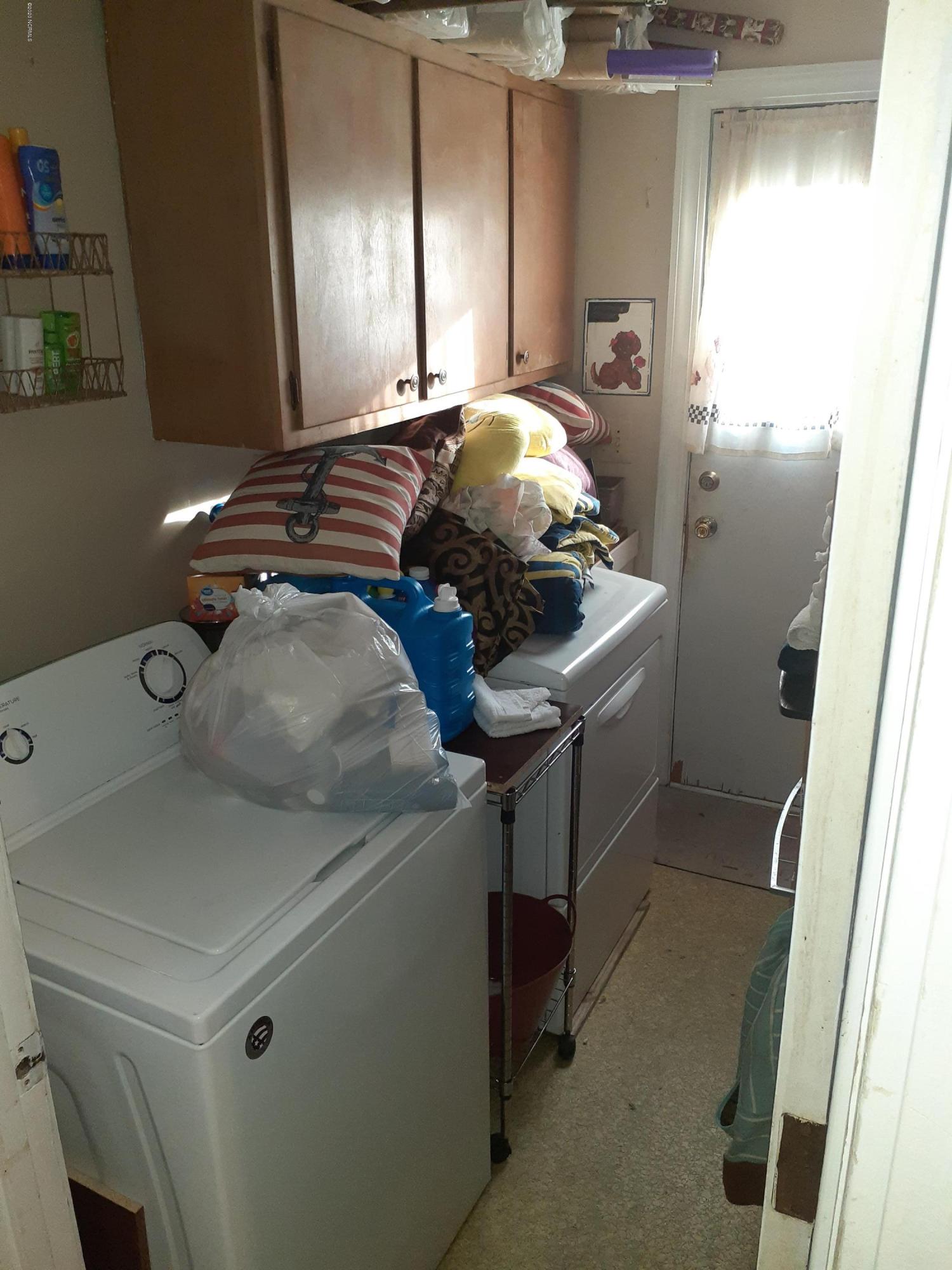 4226 Dewitt Road Wilmington, NC 28405 - Photo 8 of 15 20200107_154402