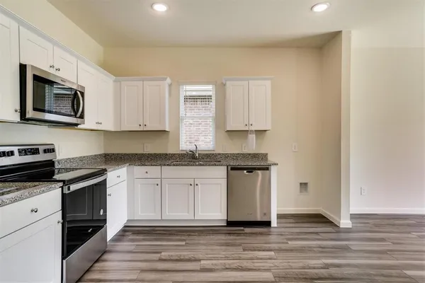 $2,100 | 778 Camden Drive, Lavon, TX 75166