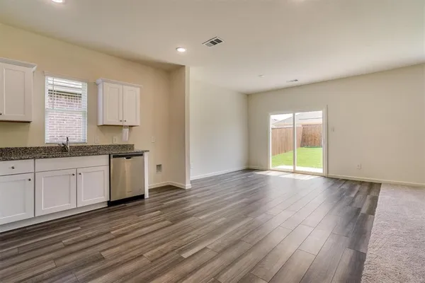 $2,100 | 778 Camden Drive, Lavon, TX 75166