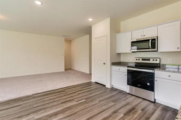 $2,100 | 778 Camden Drive, Lavon, TX 75166