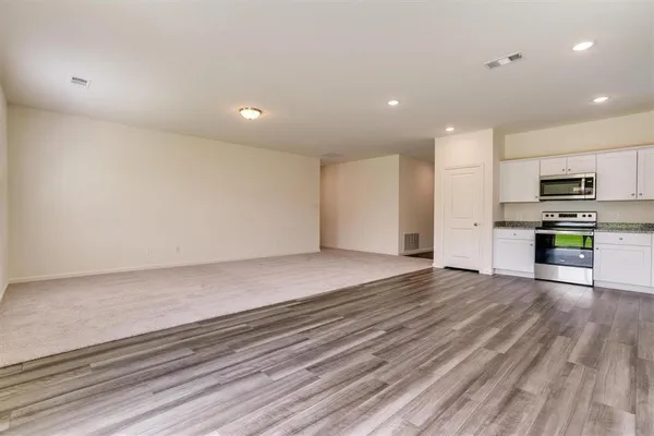 $2,100 | 778 Camden Drive, Lavon, TX 75166