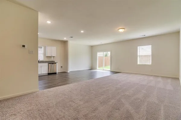 $2,100 | 778 Camden Drive, Lavon, TX 75166