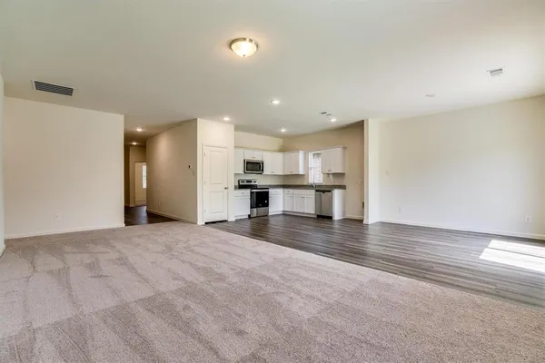 $2,100 | 778 Camden Drive, Lavon, TX 75166