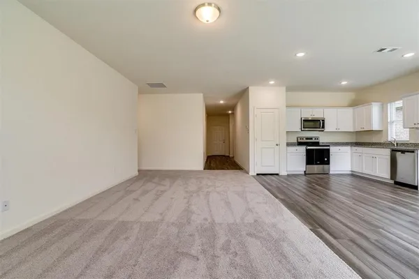 $2,100 | 778 Camden Drive, Lavon, TX 75166