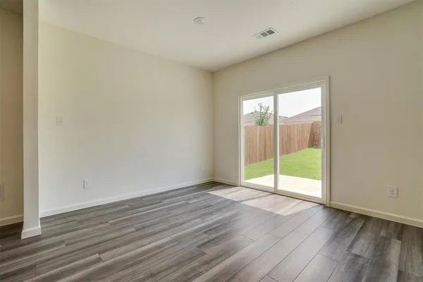 $2,100 | 778 Camden Drive, Lavon, TX 75166