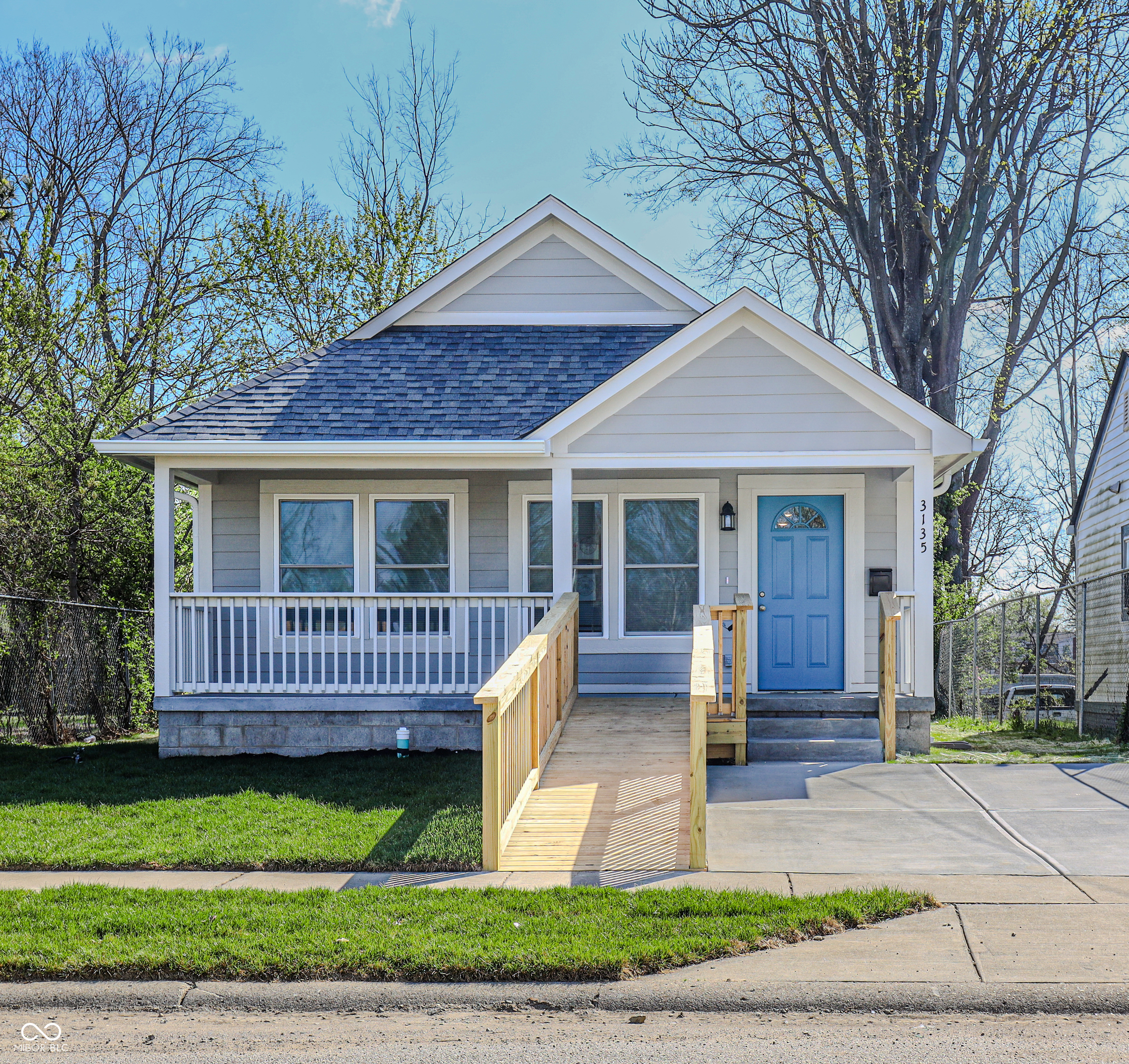 3135 Ralston Avenue Indianapolis, IN 46218 - Photo 4 of 47