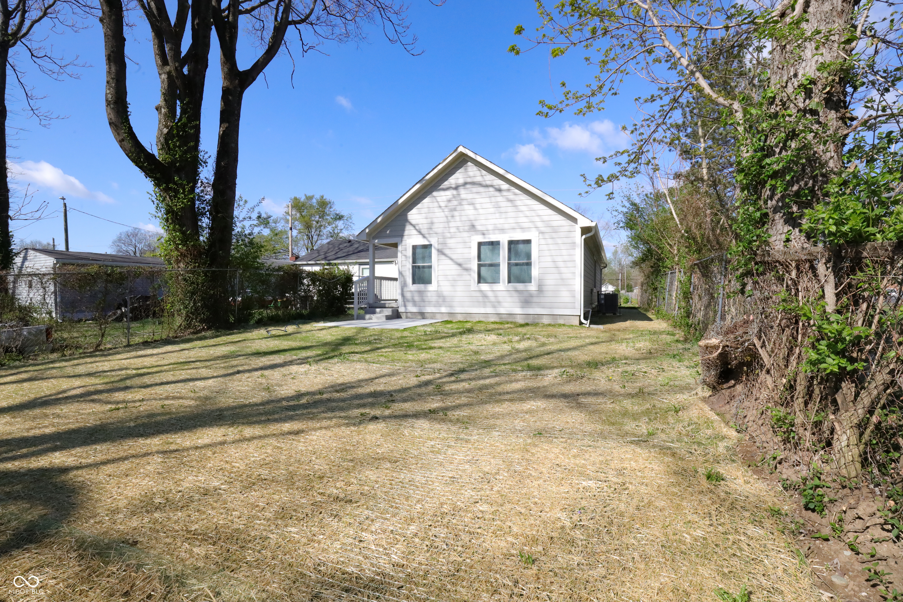 3135 Ralston Avenue Indianapolis, IN 46218 - Photo 8 of 47