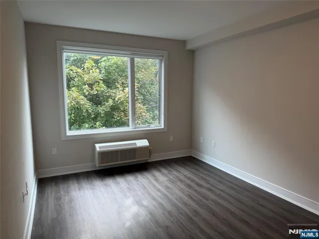 $2,895 | 470 Main Street, Unit 508, Fort Lee, NJ 07024