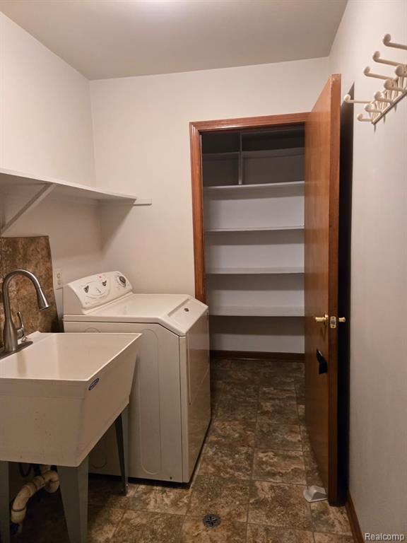 23229 Rochelle Street Macomb, MI 48042 - Photo 32 of 39 Gallery Image 32