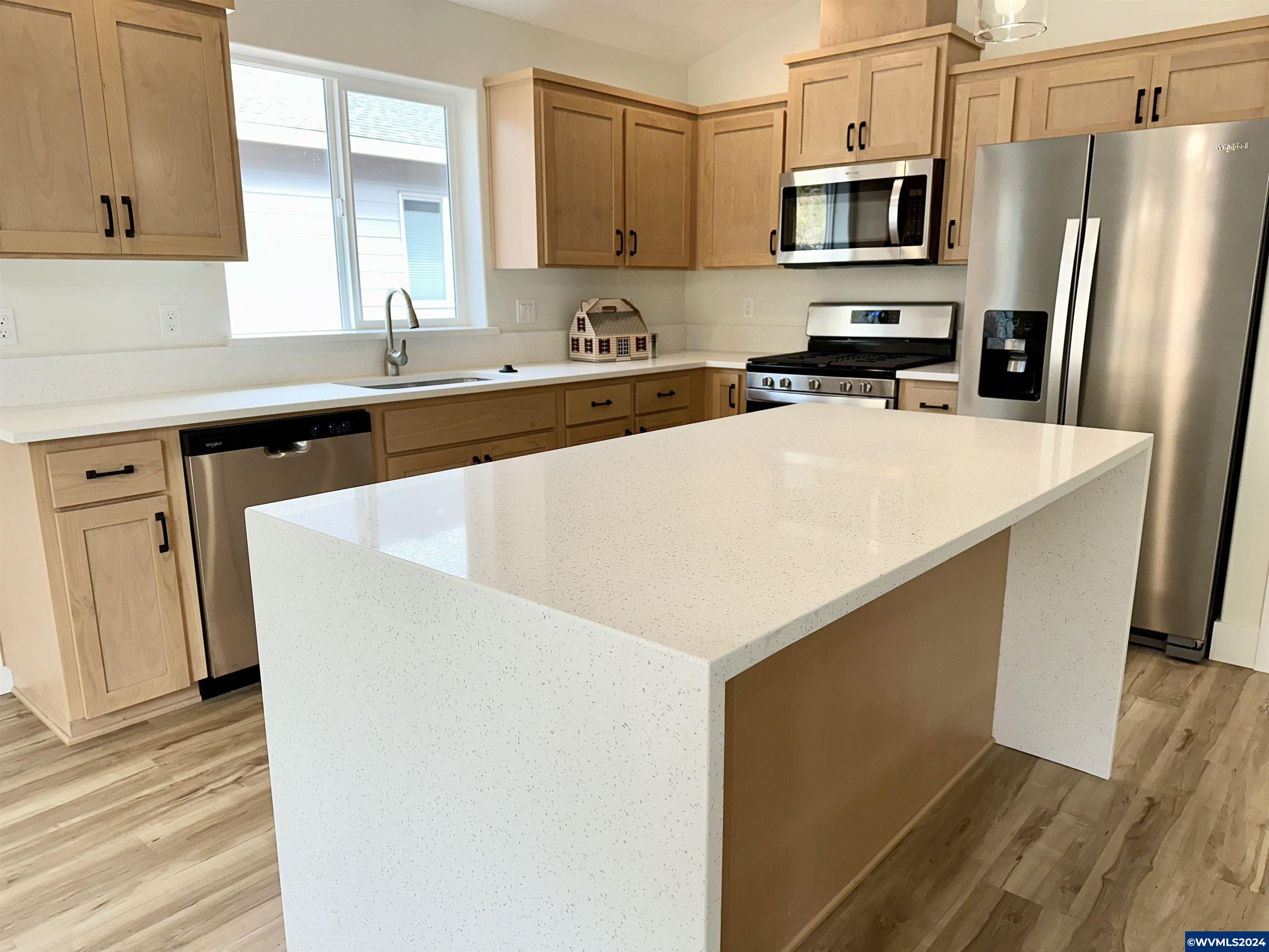 5699 Jeremy Vly Road Southeast Salem, OR 97306 - Photo 8 of 27 Gallery Image 8