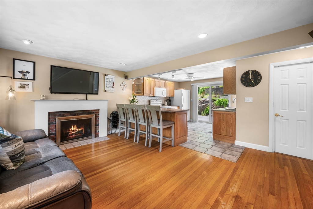 74 Harris Road Lynn, MA 01904 - Photo 7 of 39