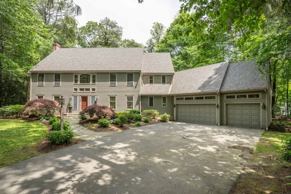 $8,500 | 3 Eton Place, Farmington, CT 06032