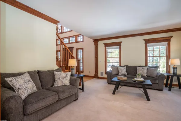 $8,500 | 3 Eton Place, Farmington, CT 06032