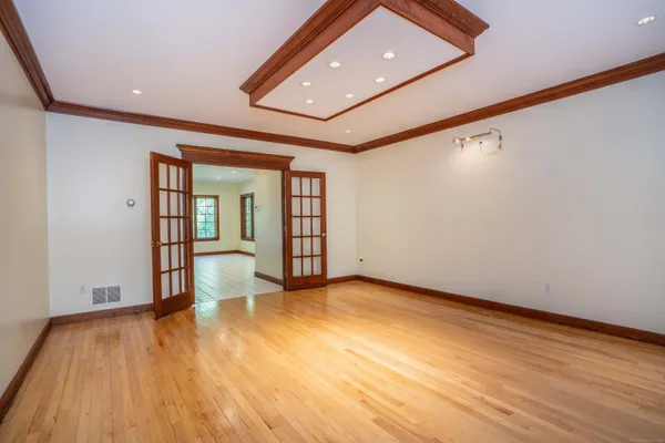 $8,500 | 3 Eton Place, Farmington, CT 06032