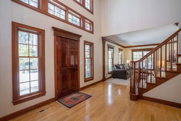 $8,500 | 3 Eton Place, Farmington, CT 06032