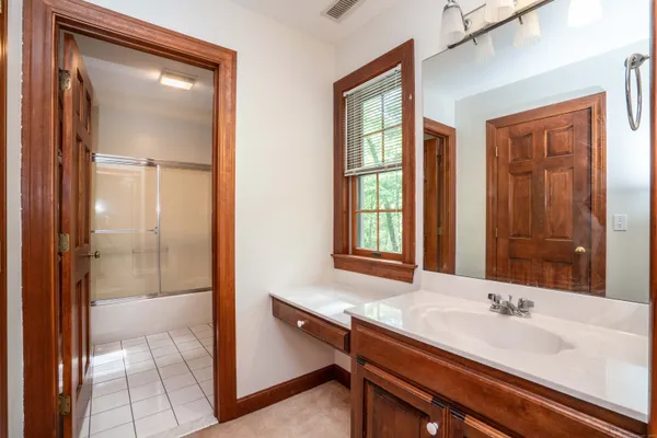 $8,500 | 3 Eton Place, Farmington, CT 06032