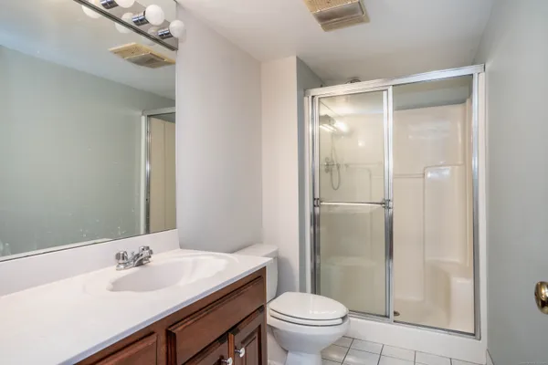 $8,500 | 3 Eton Place, Farmington, CT 06032