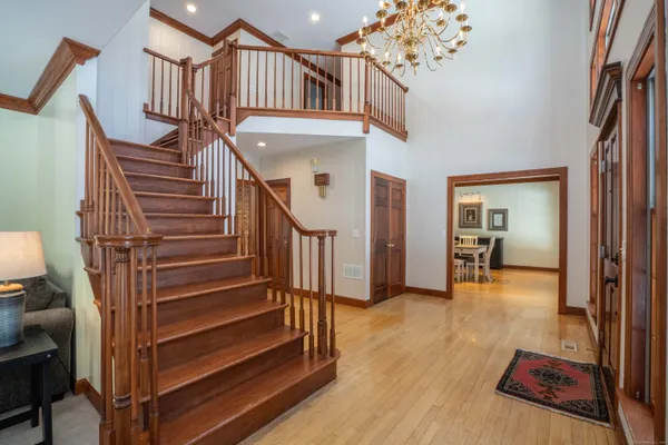 $8,500 | 3 Eton Place, Farmington, CT 06032