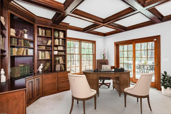 $8,500 | 3 Eton Place, Farmington, CT 06032