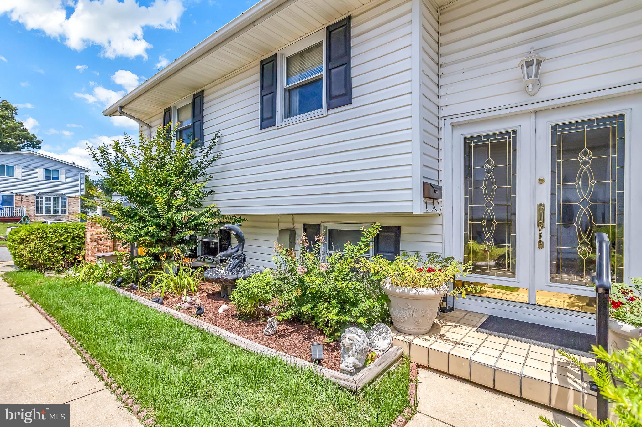 227 Atlanta Road Pasadena, MD 21122 - Photo 3 of 58 Welcome to 227 Atlanta Rd!