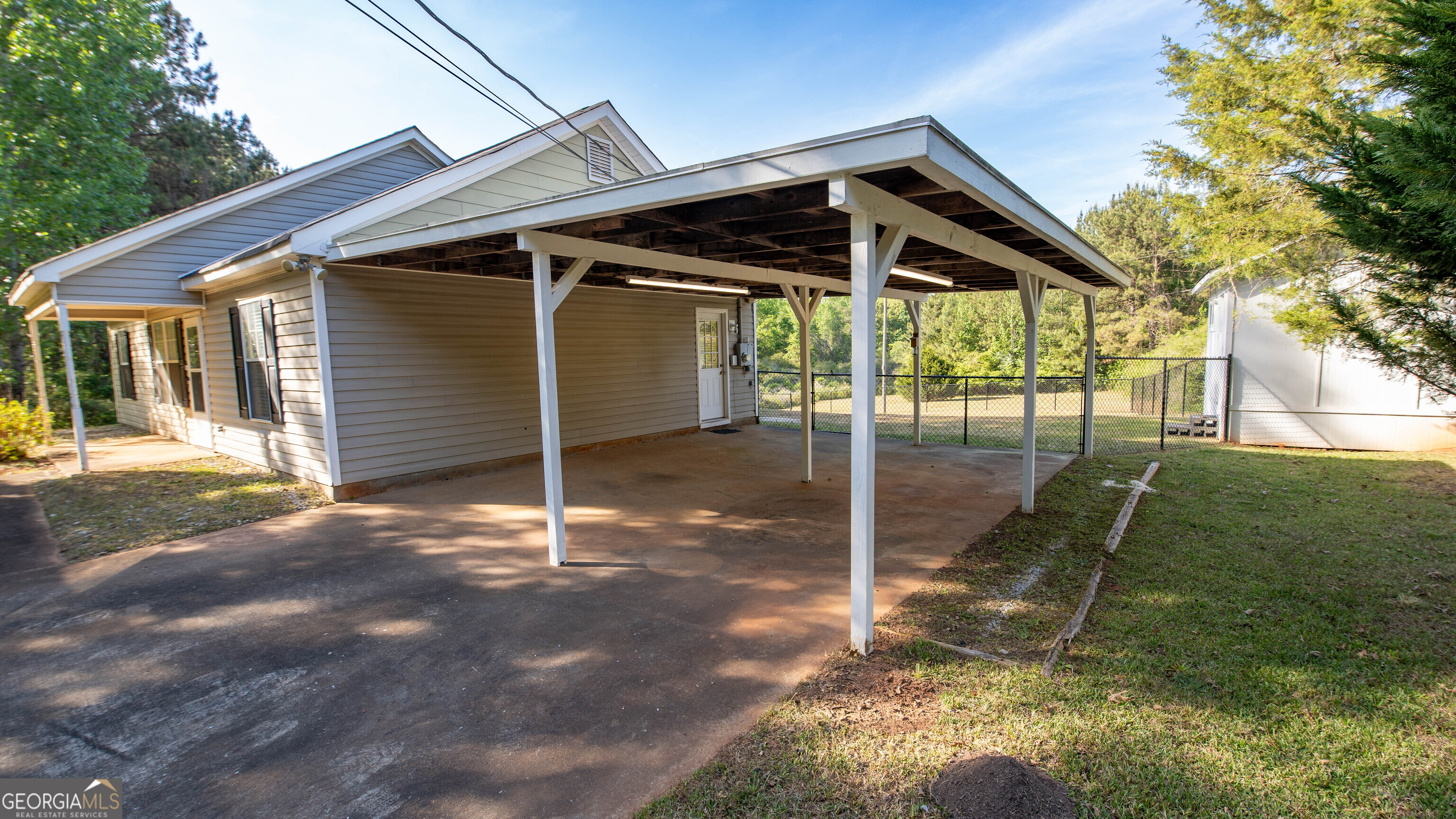 11331 Luthersville Road Gay, GA 30218 - Photo 7 of 40