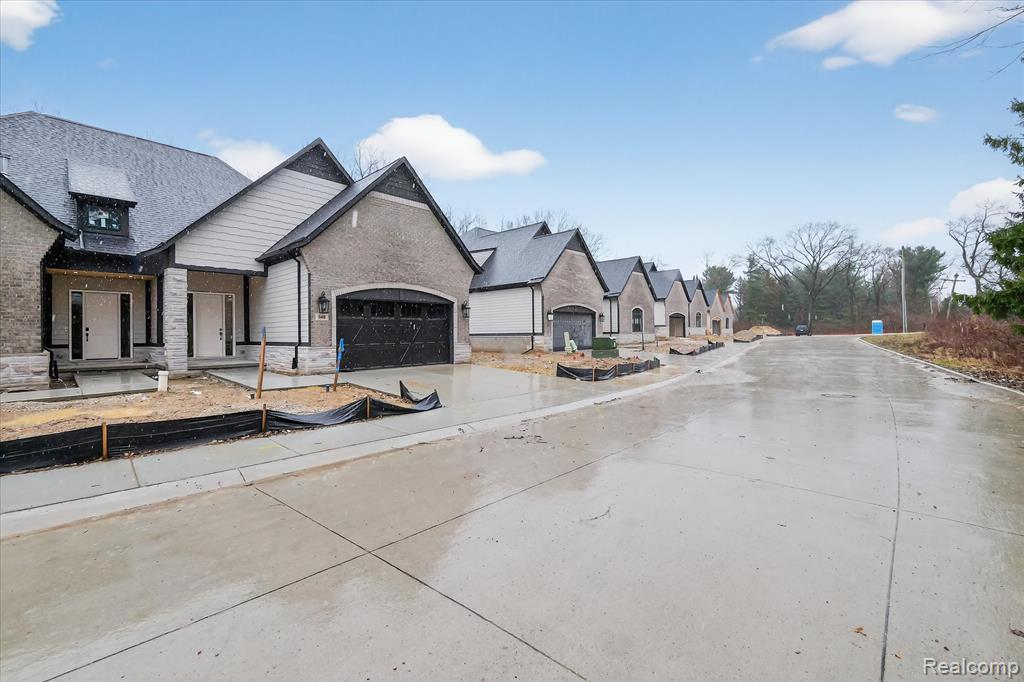 546 Maplehill Road Rochester Hills, MI 48306 - Photo 2 of 52