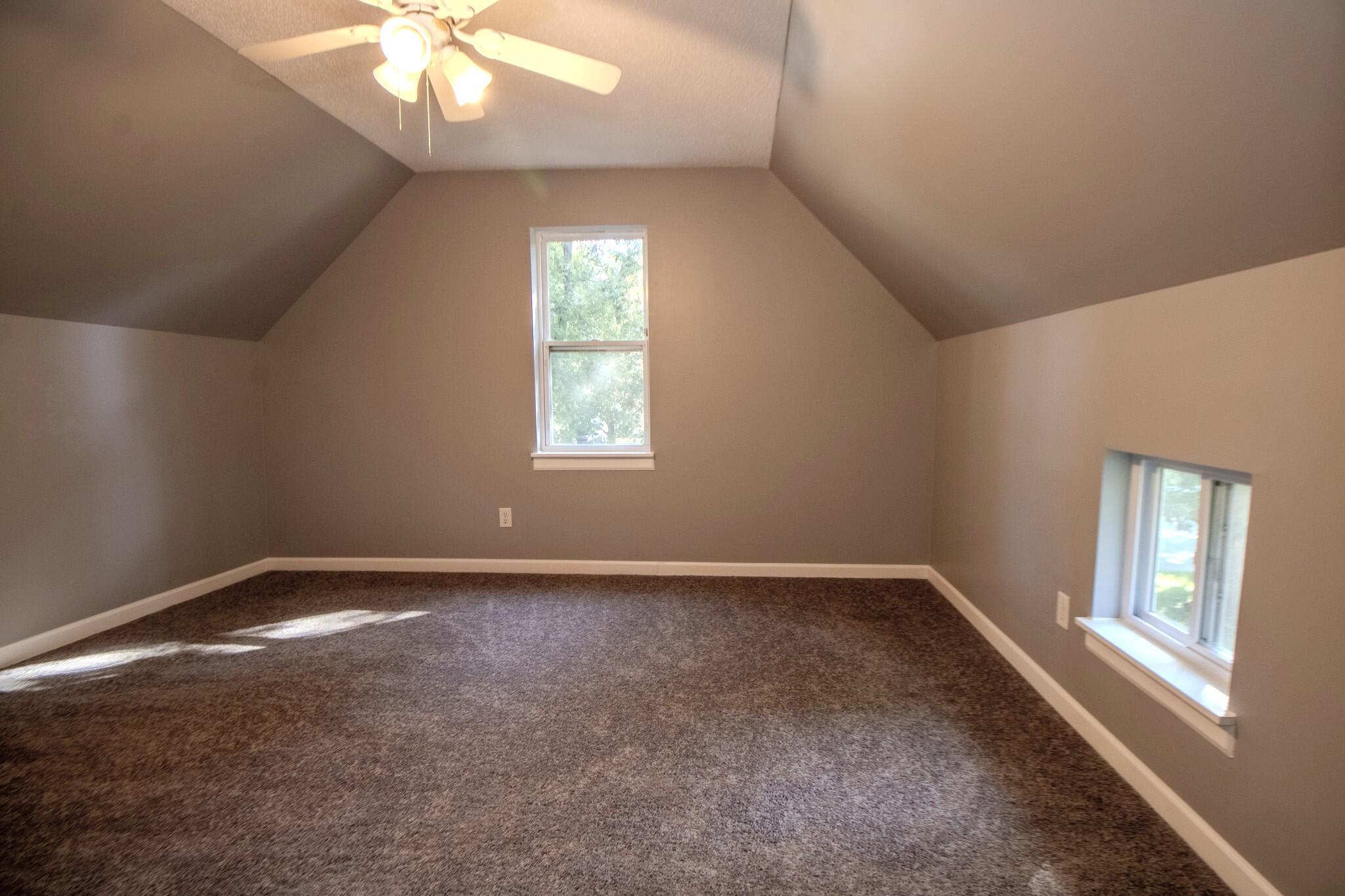 203 West Lake Street Knox, IN 46534 - Photo 9 of 13 2048x1365