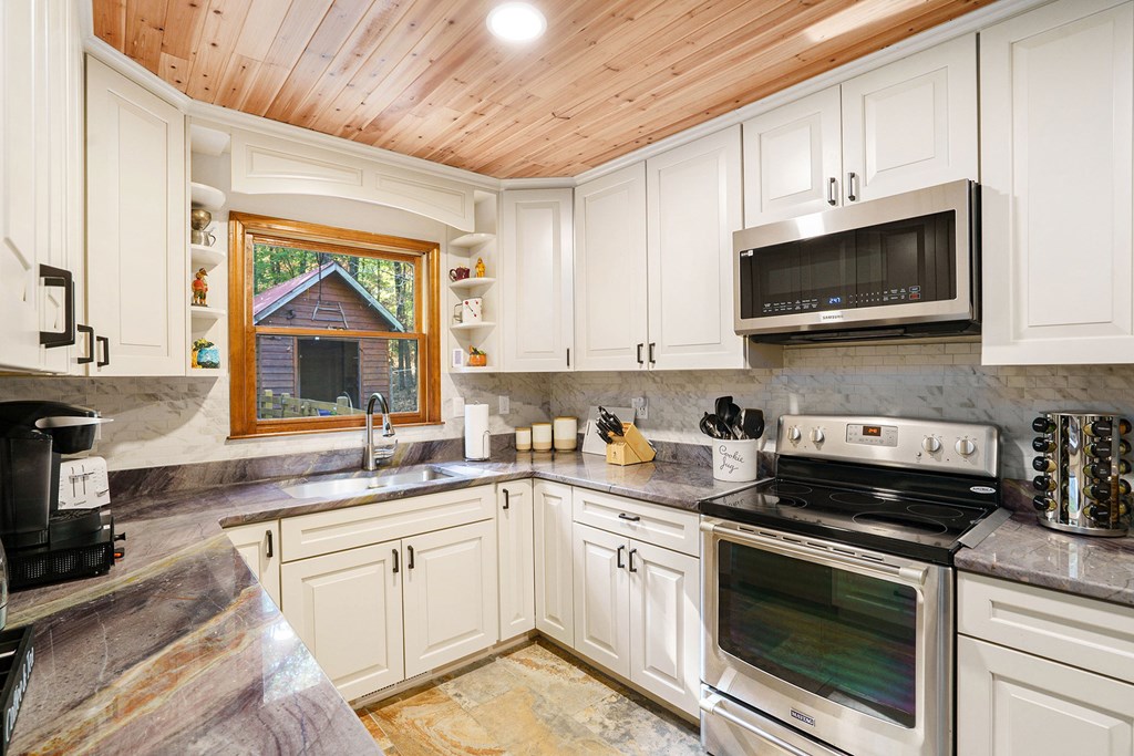 98 Bear Lane Blue Ridge, GA 30513 - Photo 25 of 31