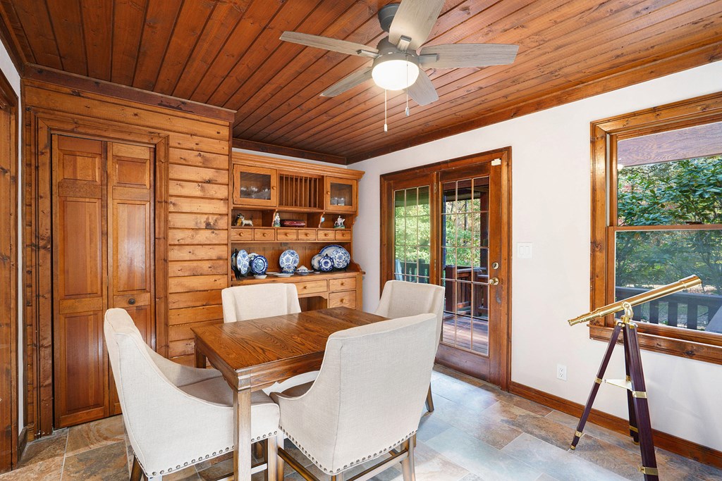 98 Bear Lane Blue Ridge, GA 30513 - Photo 5 of 31