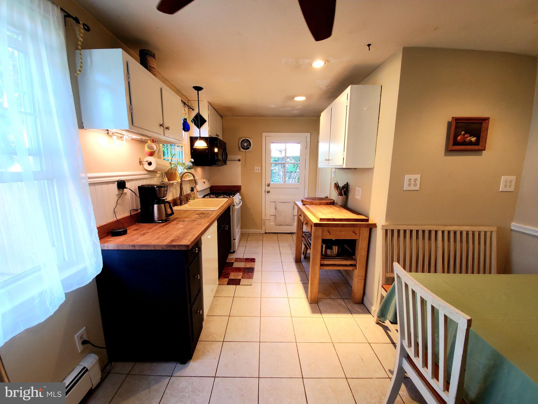 64 James Road Broomall, PA 19008 - Photo 4 of 16 Gallery Image 4