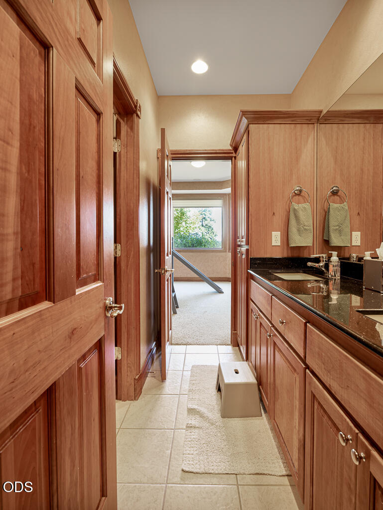11707 Kestrel Road Klamath Falls, OR 97601 - Photo 52 of 65