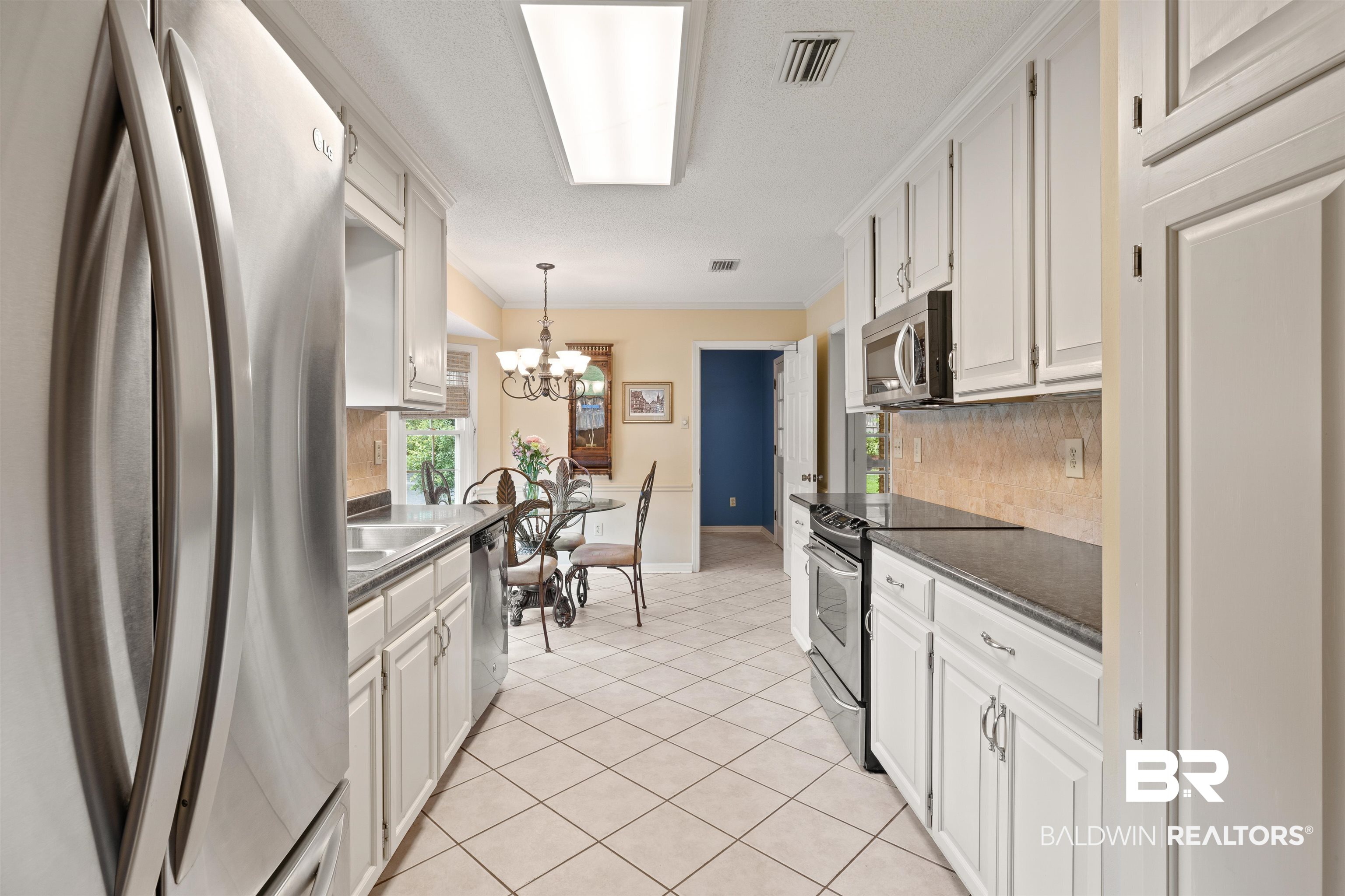 6004 Cherry Ridge Court Mobile, AL 36609 - Photo 13 of 40 Kitchen