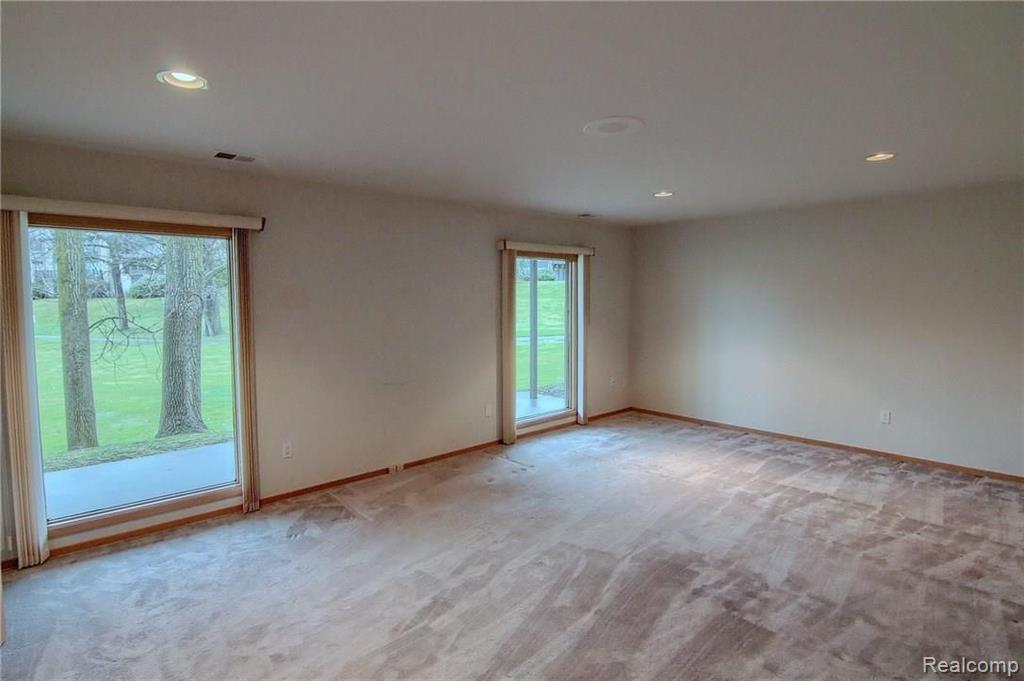 1965 Pine Ridge Lane Bloomfield Hills, MI 48302 - Photo 24 of 38