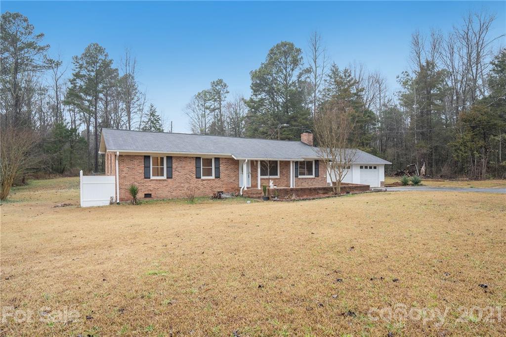 2652 J B Denton Road Lancaster, SC 29720 - Photo 3 of 31 Gallery Image 3
