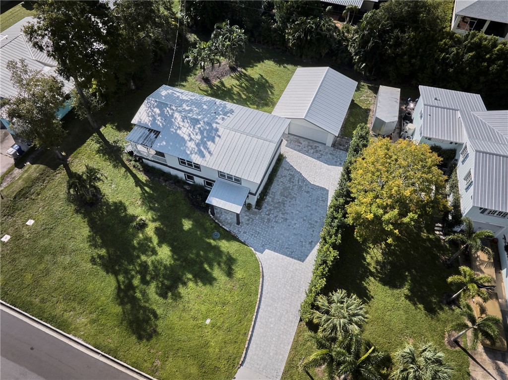 8045 142nd Street Sebastian, FL 32958 - Photo 4 of 36